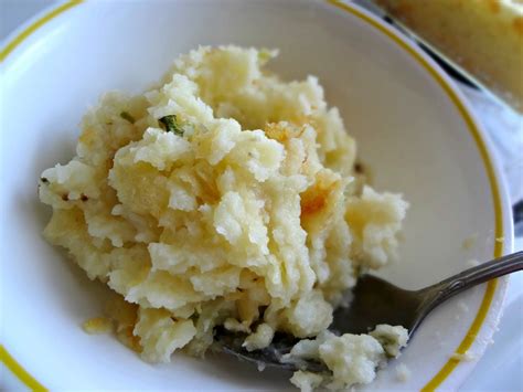The Cooking Actress Baked Cheddar And Scallion Mashed Potatoes
