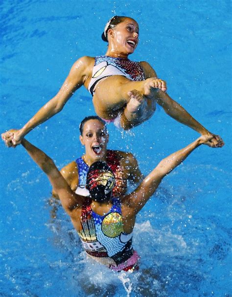 Canada Synchronized Swimmers Synchronized Swimming Swim Team Dance Photography Belle Photo