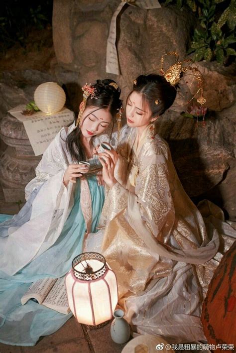 pin by noãn mộc on bách hợp cổ đại cute lesbian couples asian outfits chinese beauty