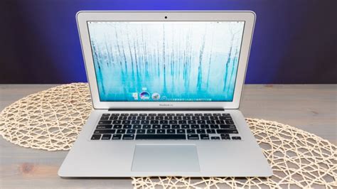 Apple Macbook Air 2017 Review Pcmag