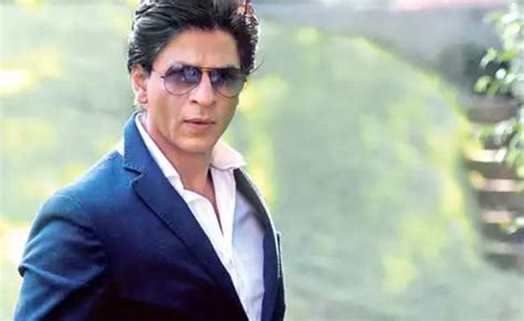 Shah Rukh Khan Birthday Shah Rukh Khan Treats Fans On His Th Birthday Makes A Special