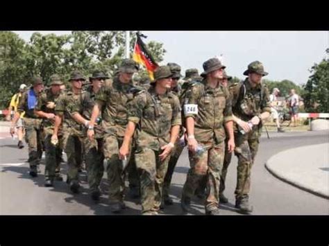 Nimwèège ˈnɪmβ̞ɛːxə) is a city in the netherlands' province of gelderland, on the waal river close to the german border. vierdaagse Nijmegen, 4 days march Nijmegen - YouTube