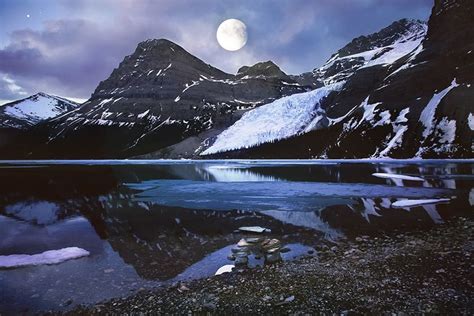 5 Picturesque Canadian Lakes Not Named Moraine