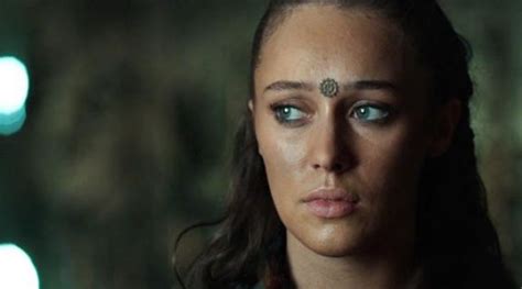 The Jewel Of Skin On The Front Of Lexa Alycia Debnam Carey In The 100