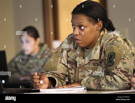 Army Reserve Staff Sgt Mercedes Dereese A Training Noncommissioned