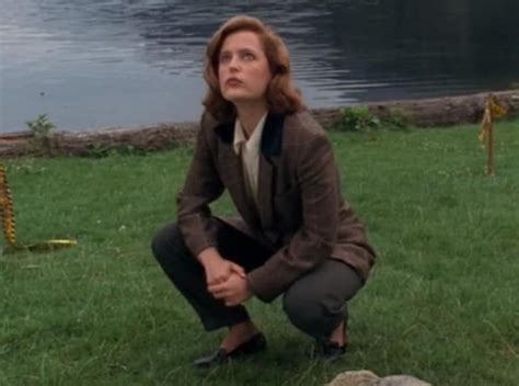 The Signs As Dana Scullys Season One Outfits Dana Scully Scully X