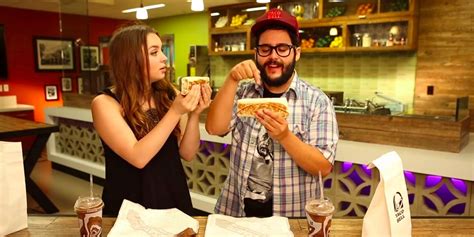 Taco Bell Releases Bizarre Naked Crispy Chicken Taco Business Insider