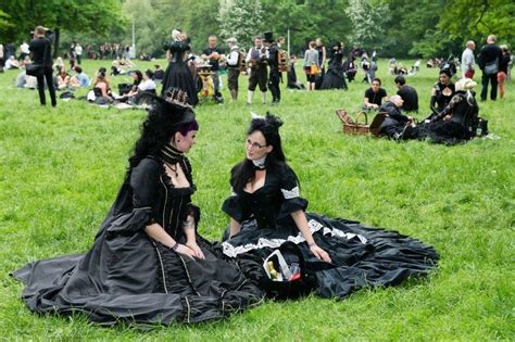 40 Photos From The Wave And Goth Festival In Leipzig Germany Dark