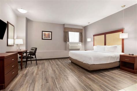 Guests traveling with new or existing direct bookings for stays at days inn by wyndham hamilton through june 30, 2020 will have their. Days Inn Hamilton, ON - See Discounts