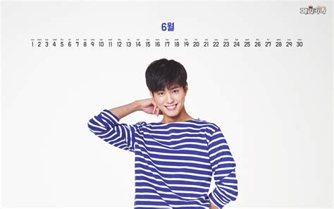 ^^ here is a quick preview of how they can look on your device~. park bogum for pelicana chicken desktop wallpaper | Park ...