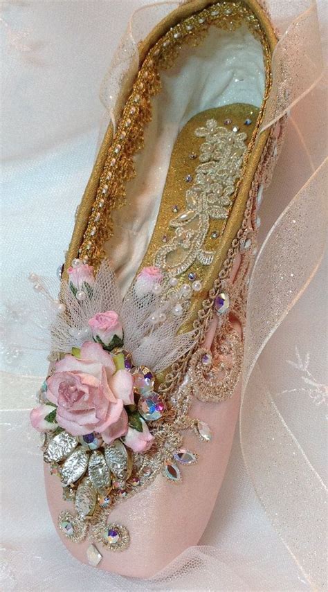 Ooak Pink And Gold Sugarplum Fairy Pointe Shoe With Vintage Jewel