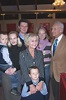 Karin und Edmund Stoiber mit Kindern und Enkelkindern bei der Premiere ...