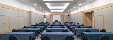 Medium Sized Banquet Hall Convention Thek Hotel