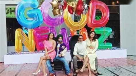 Good Newwz Trailer Launch Grand Entry Akshay Kumar Kareena Kapoor