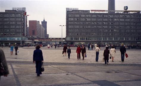45 Wonderful Photos That Capture Street Scenes Of East Berlin In The