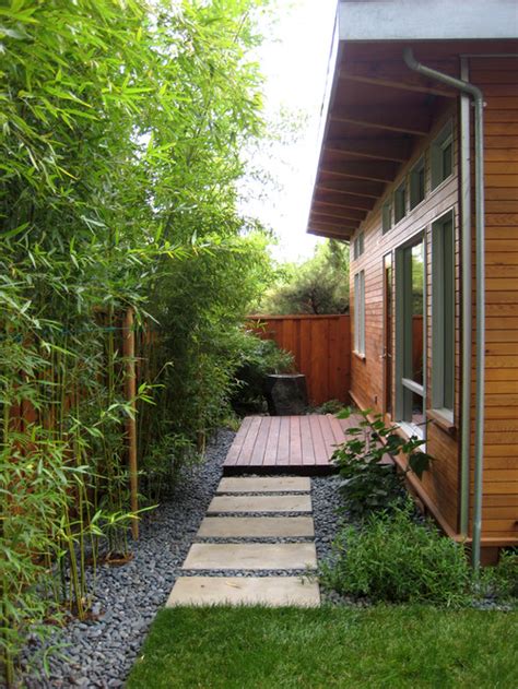 Bamboo can tolerate some extreme weather conditions, making them an excellent choice. Bamboo Landscaping Guide: Design + Ideas {PRO Tips ...