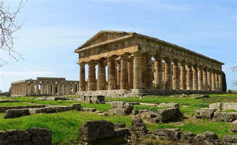Arquitectura Griega En Paestum Italia Templos Griegos De Hera Y Atenea