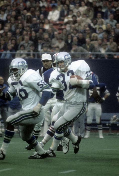Mike Curtis, first defensive captain of Seattle Seahawks, dies at 77