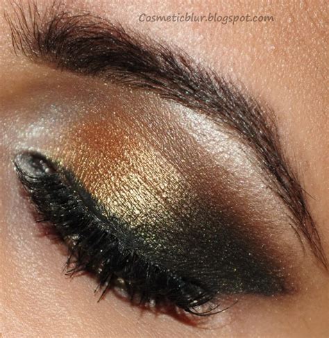 Golden Smokey Eyes How To Create A Smokey Eye Beauty And Makeup