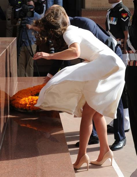 Kate Middleton Had A Marilyn Monroe Moment At New Delhis India Gate Metro News