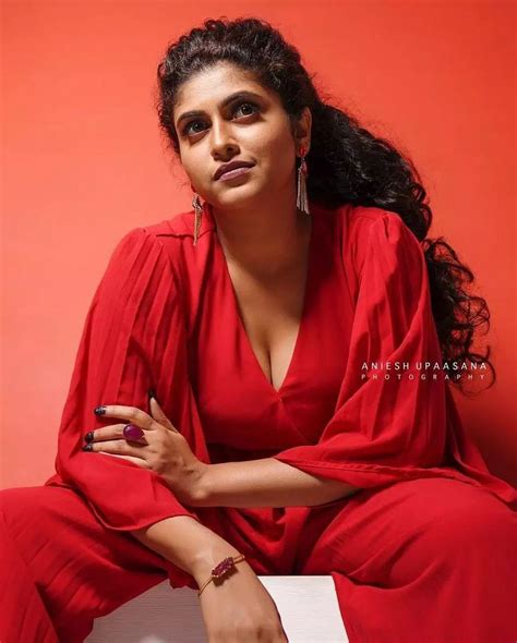 Malayalam Actress Rasna Pavithran Showing Cleavage Photo Gallery Rasna Pavithran Latest Hot