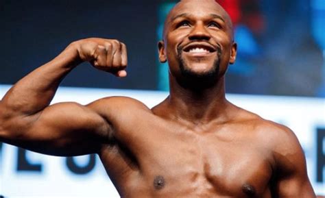 Widely considered the greatest boxer of his era, undefeated as a professional. UFC : FLOYD MAYWEATHER TO GET MMA LICENCE; TO FIGHT IN THE OCTAGON SOON ? - Sports | Sports 24 ...