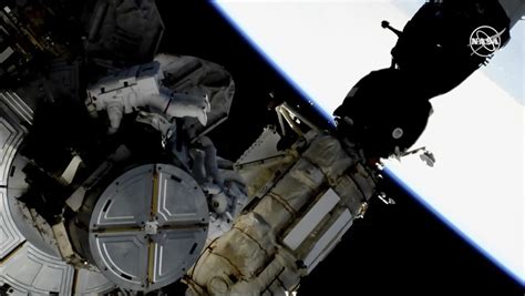 Spacewalking Astronauts Swap Out Space Station S Batteries AP News