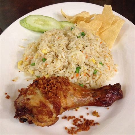 Nasi goreng with chicken, egg and prawn cracker nasi goreng nasi goreng ayam indonesian recipe. Nasi Goreng Cina with Ayam Goreng - Jombali's photo in ...