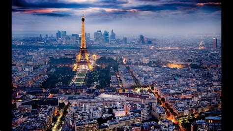 La torre eiffel está en parís, capital de francia. París - Francia, una ciudad hermosa y turística - YouTube