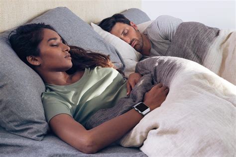 To help you sleep better and analayze your sleep cycle reulsts, we have a list of best apple watch sleep tracker app. Why Fitbit's biggest advantage over Apple Watch Series 4 ...
