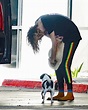 Photos of Cara Delevingne without shoes and in an erratic manner at the ...