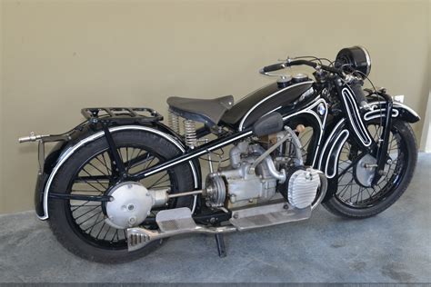 Its motorcycle brand is now known as bmw motorrad. 1930 • BMW R11