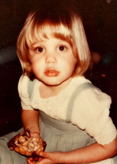 35 Adorable Angelina Jolies Childhood Photos From The 1970s And Early