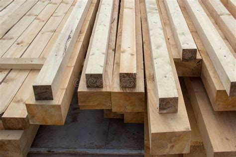 Large Wooden Beams For Construction Building Material Sawed Beam