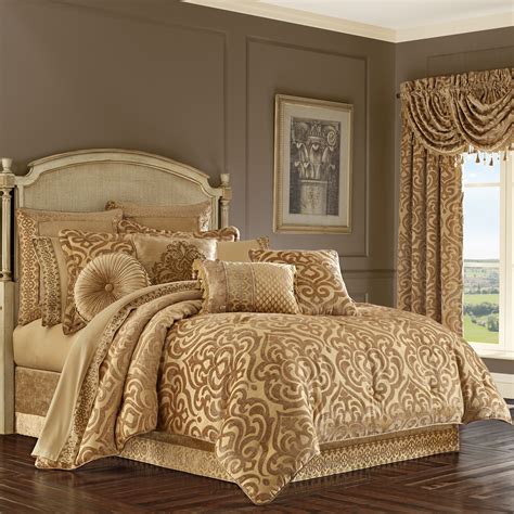 King comforter + 2 pillow cases + 2 throw pillows, color: Sicily Gold Queen 4-Piece Comforter Set