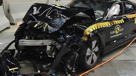 Porsche Taycan Crash Test 2029 Youtube