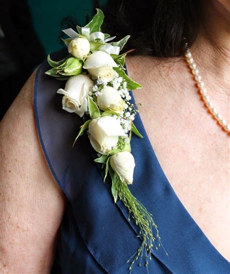 the beautifully mum s corsage of bubbles roses corsage wedding corsage wedding mother white