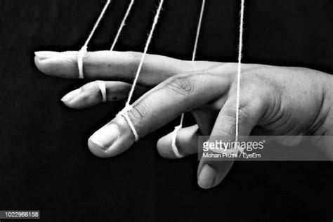 String Tied On Finger Photos And Premium High Res Pictures Getty Images