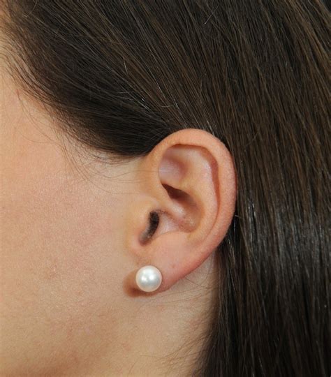 Bulk Jewelry Plus New 8mm White Pearl Earrings Property Room