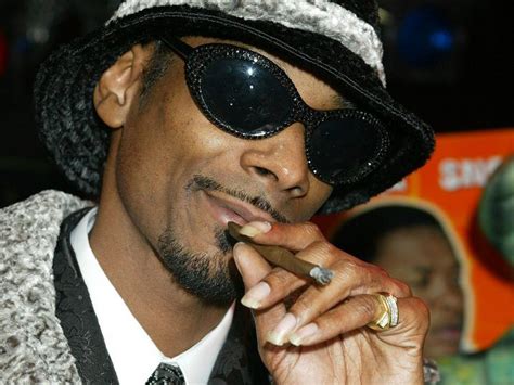 Snoop Dogg Does Not Smoke 75 To 150 Blunts A Day The Growthop