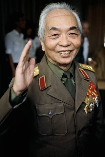 Legendary Vietnam War Leader Vo Nguyen Giap Dies At 102 Photos And