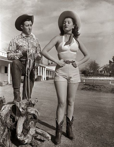 15 Amazing Vintage Photos Of Truly Cowgirls ~ Vintage Everyday Retro