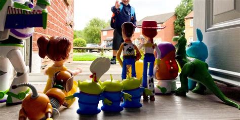 Dad Recreates Sweet Toy Story Scene To Send Son 4 Back To School