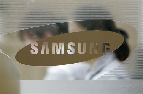 Samsung Electronics Forecasts 525 Jump In Q4 Profits