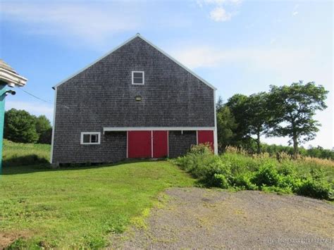 C1800 Farmhouse For Sale With Barn On 7 Acres In Montville Me 199999