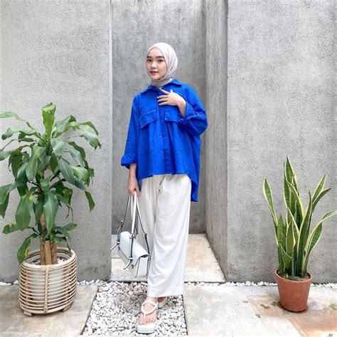 Ootd Hijab Ngabuburit Warna Biru Elektrik Kece Abis