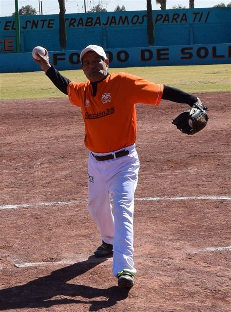 Donde se practica el softbol en forma sistemática. Electrizantes juegos en el softbol de la 35