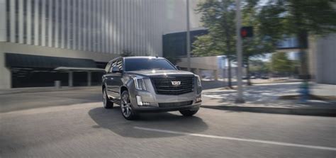Cadillac Escalade Off Road Vehicle Of The Year In Russia Gm Authority