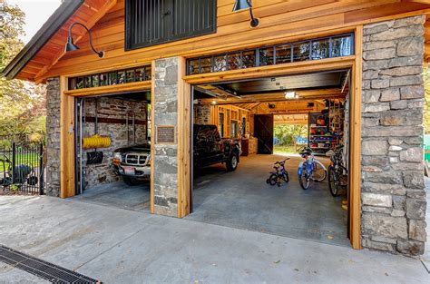 Before And After Photos Of A Renovated Historic Garage In Idaho Home