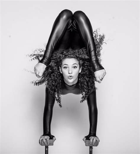 Sofie Dossi In 2019 Sofie Dossi Gymnastics Photography Gymnastics